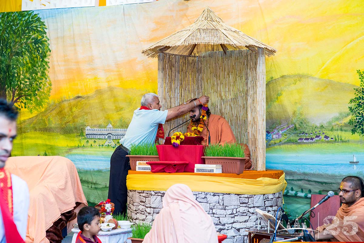 211A1520 copy - ©1987-2017 SKS Swaminarayan Temple East London